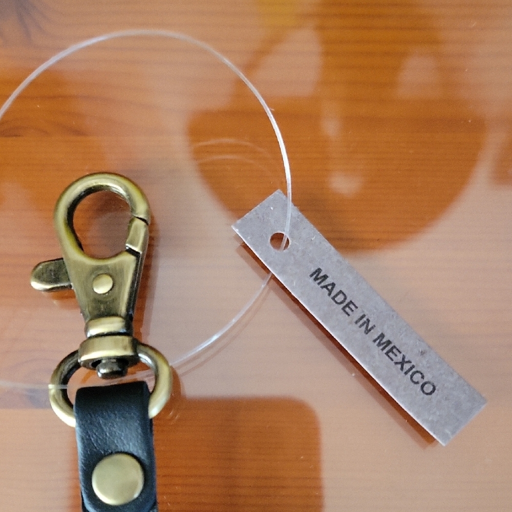 Portland Leather Black Penguin Keychain - Picture 4 of 5
